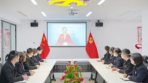 美而特集團組織黨員觀看黨的二十大精神宣講報告會